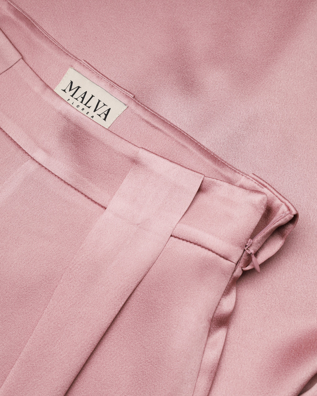 High-waisted Loose-fitting Pants in Peony Pink