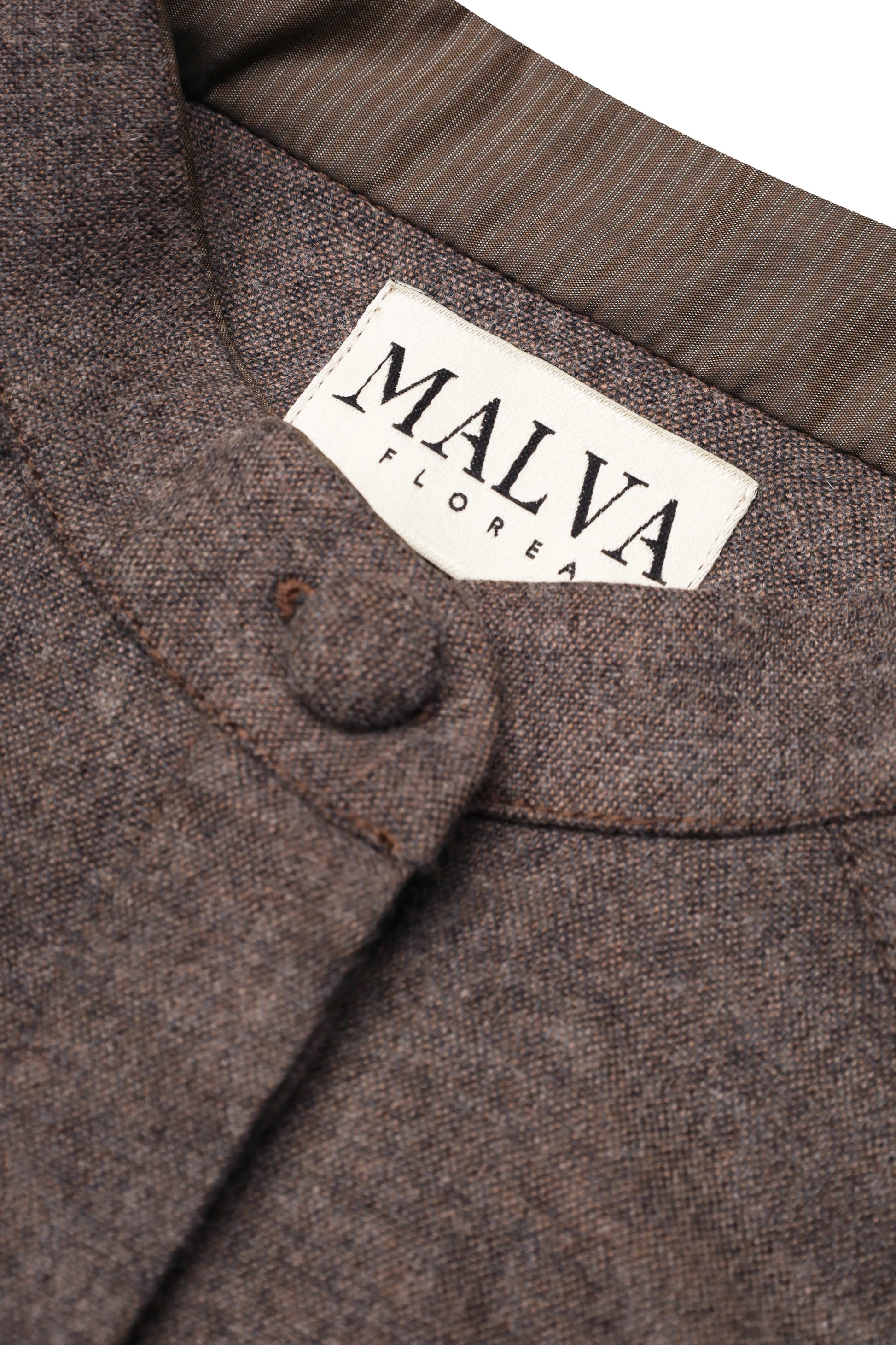 Clean Suiting Blouse in Brown