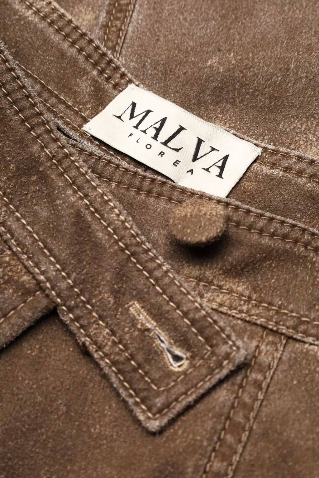 Curved-Slit Weathered Pants in Brown