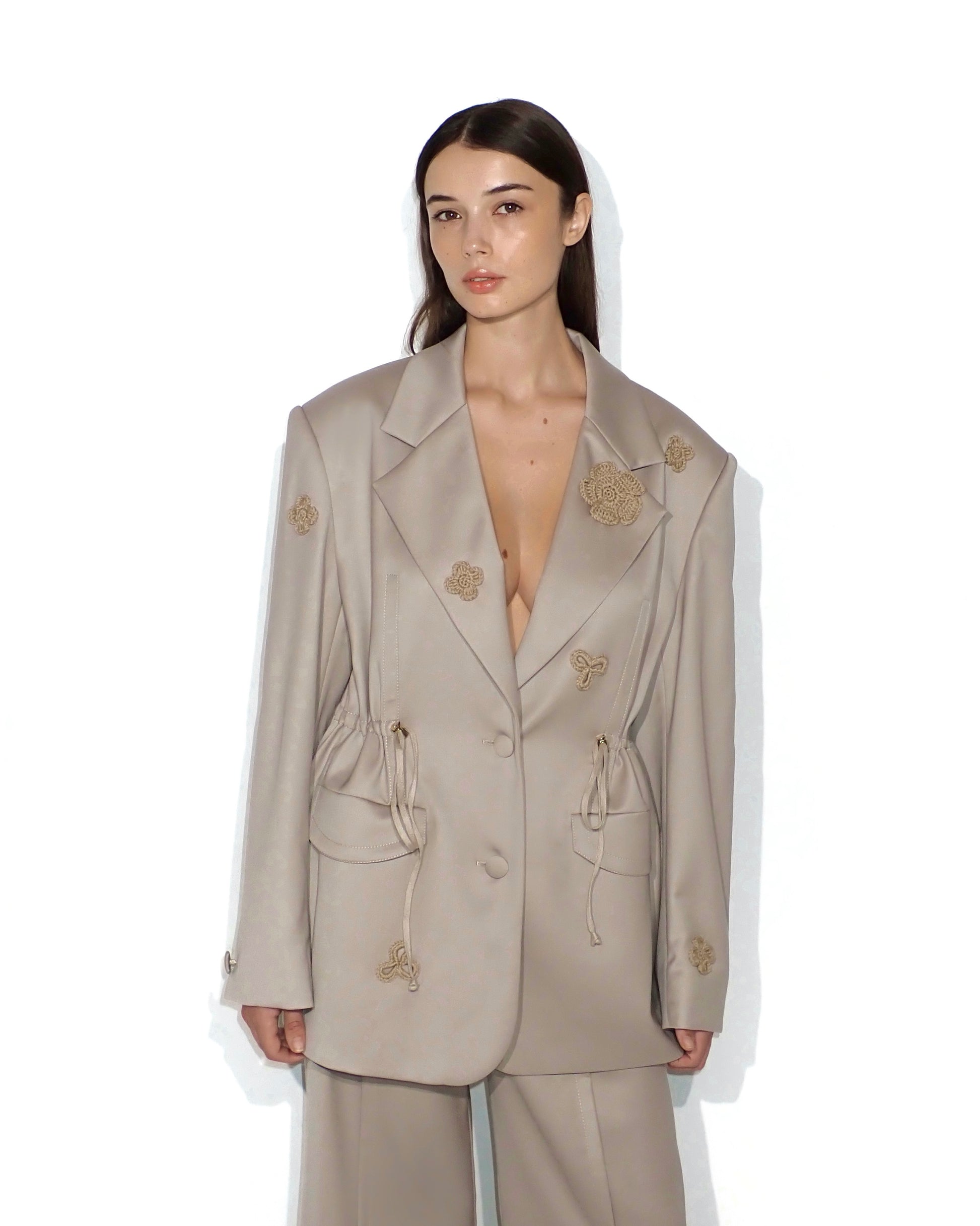 Relaxed-fit blazer with handmade florals in cappuccino