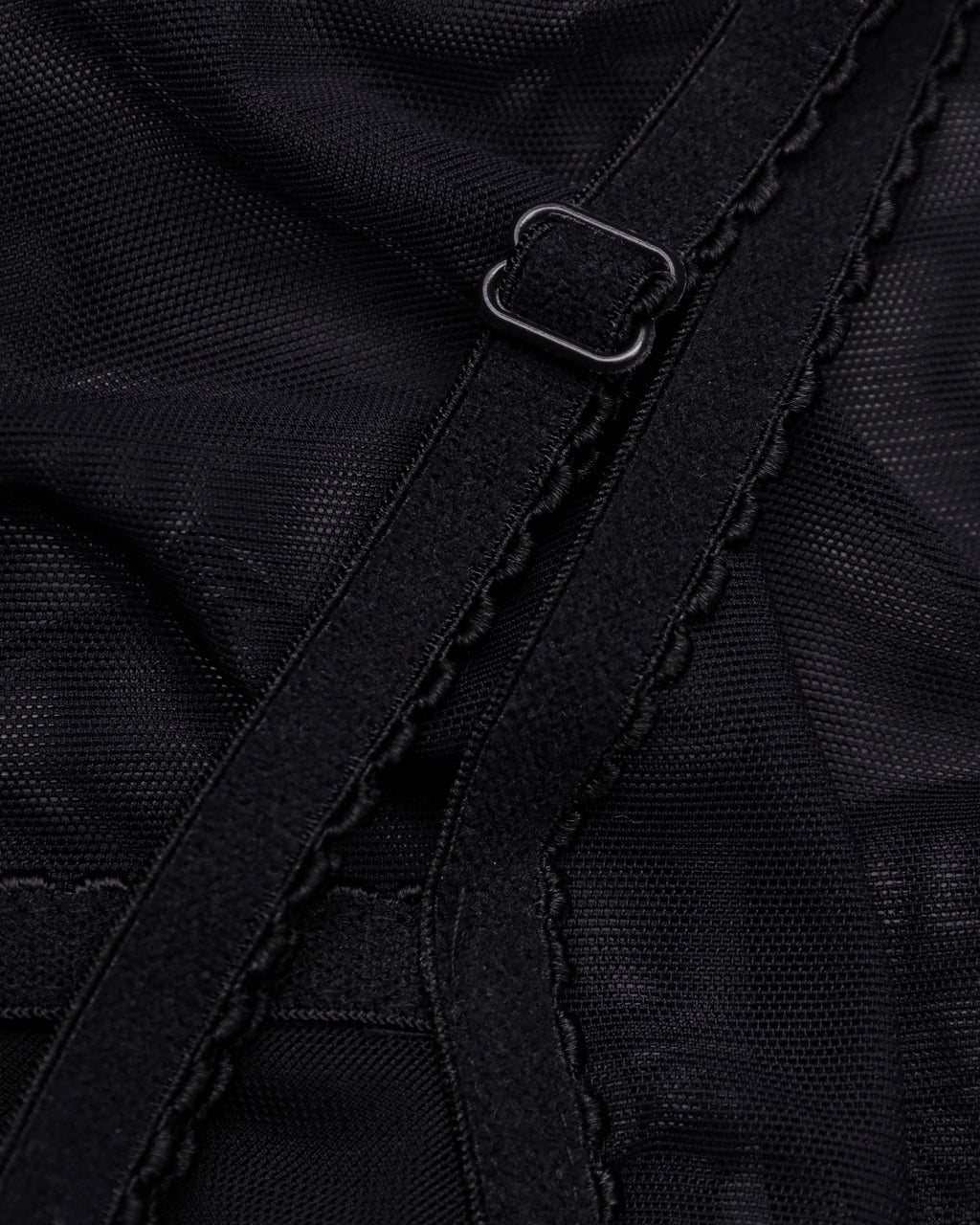 Minimal mesh triangle bra in black