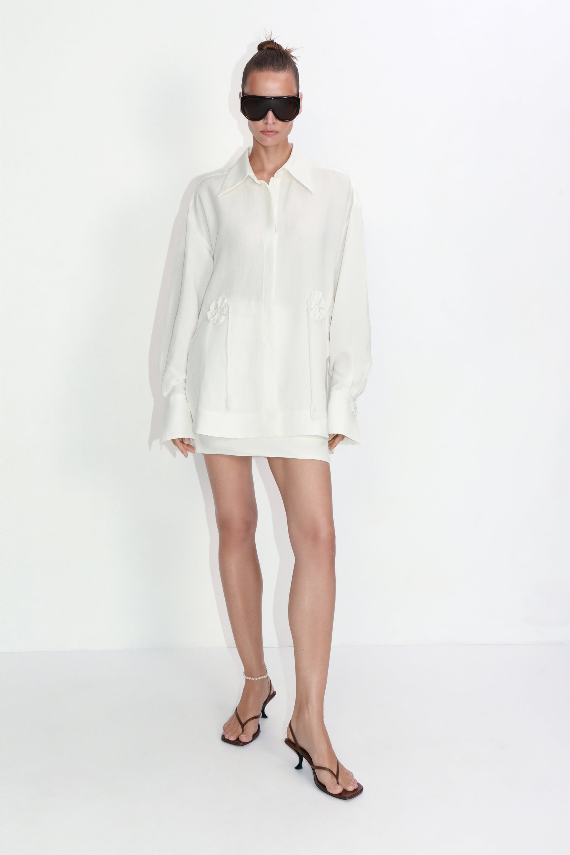 Linen-viscose blouse with crochet florals in ivory