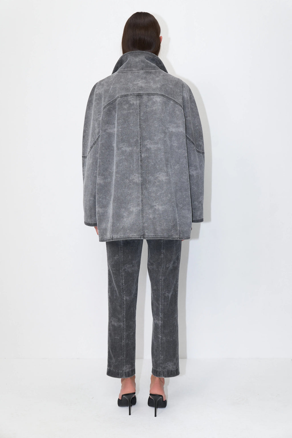 Curved-Slit Weathered Pants in Gray