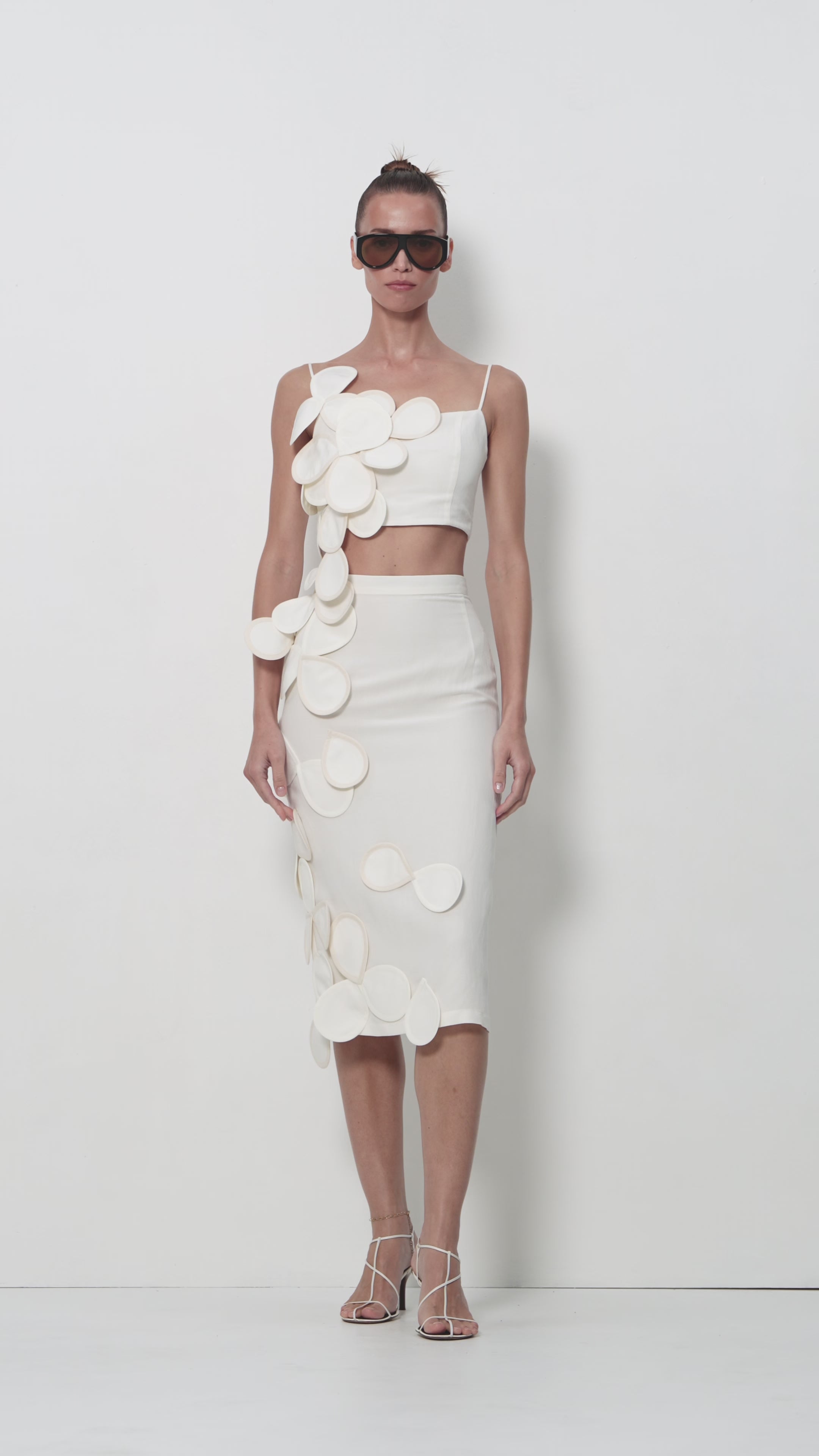 Linen-Viscose Midi Skirt with Oversized Floral Petal Appliqués