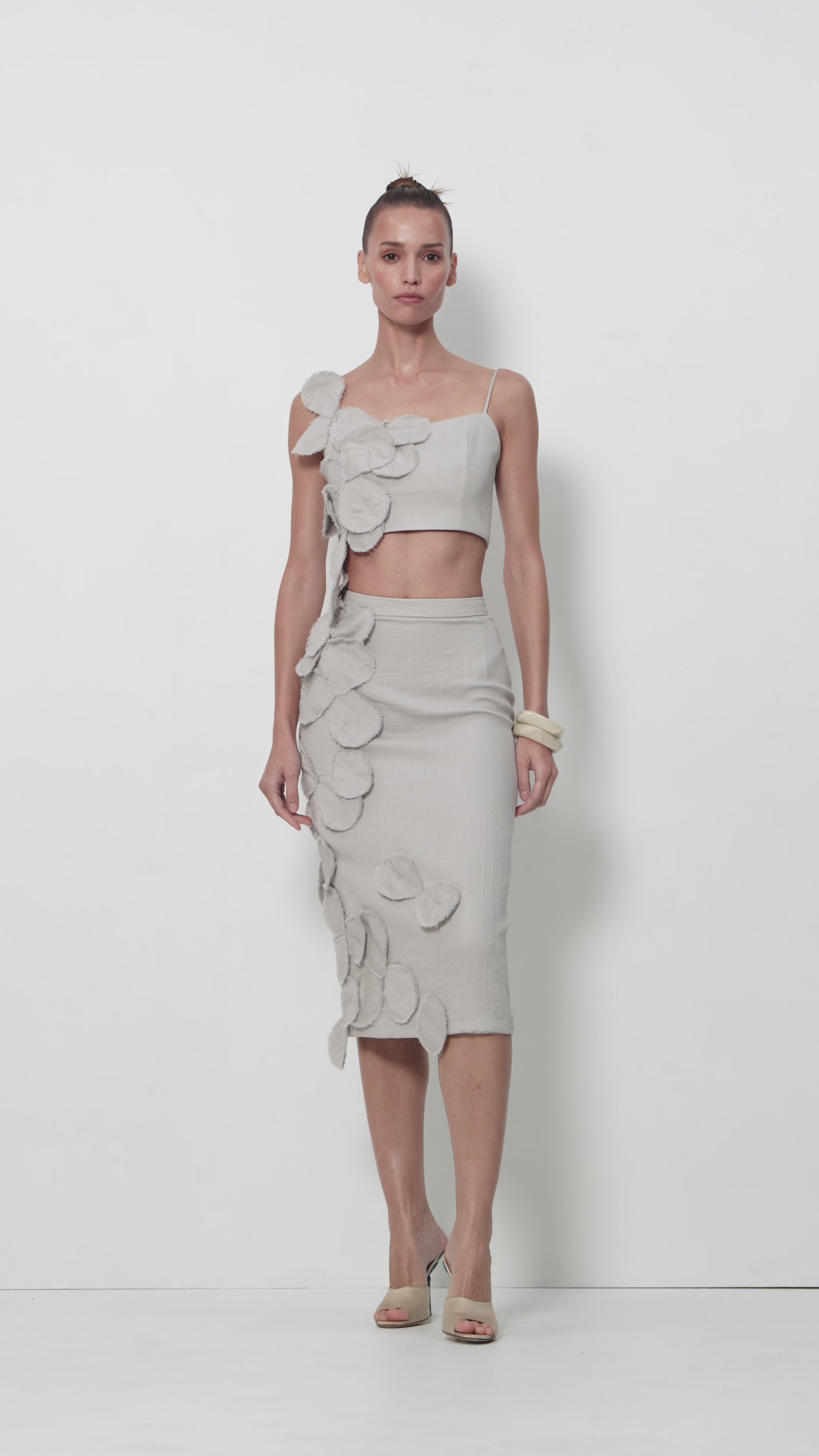 Circular Floral-Appliqué Cropped Top in Gray