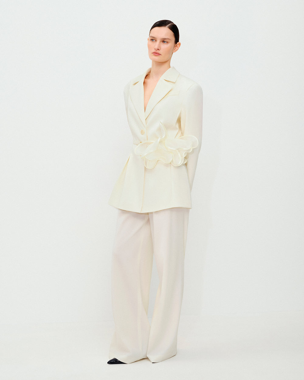 Wide-leg high-waisted trousers in milk