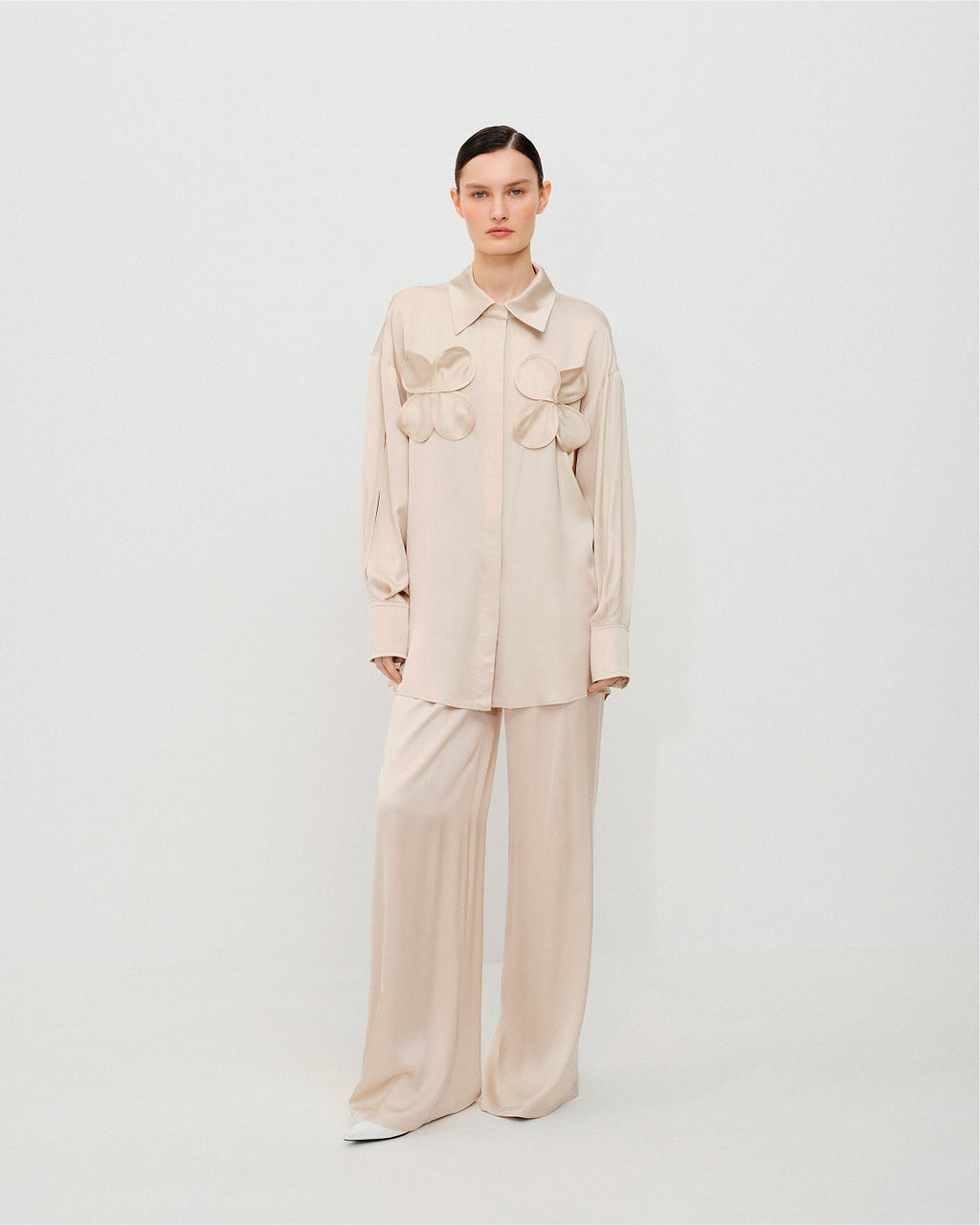 Elastic waist pants in champagne color